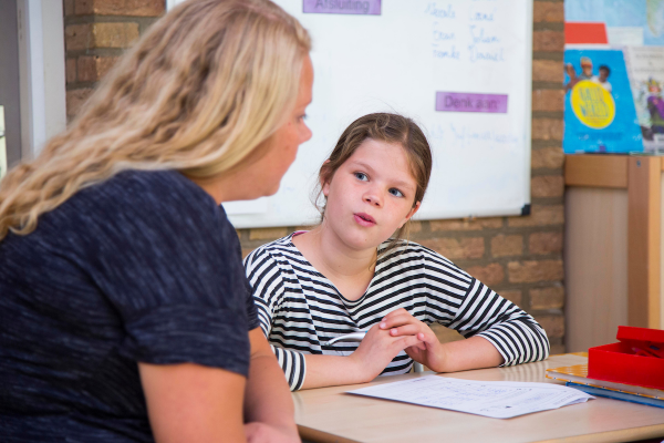 How can I pass on a message to my child’s teacher?